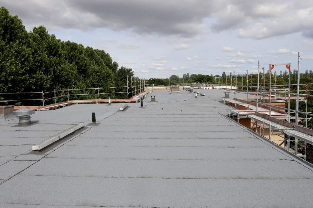repairing a flat roof