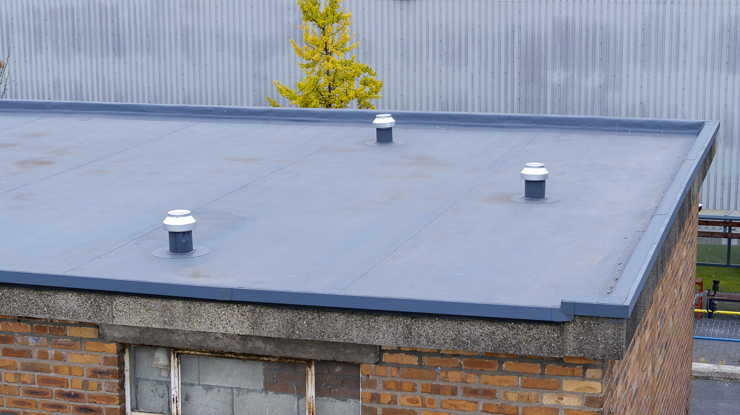 Protan vacuum membrane installation by AAC Flat Roofing